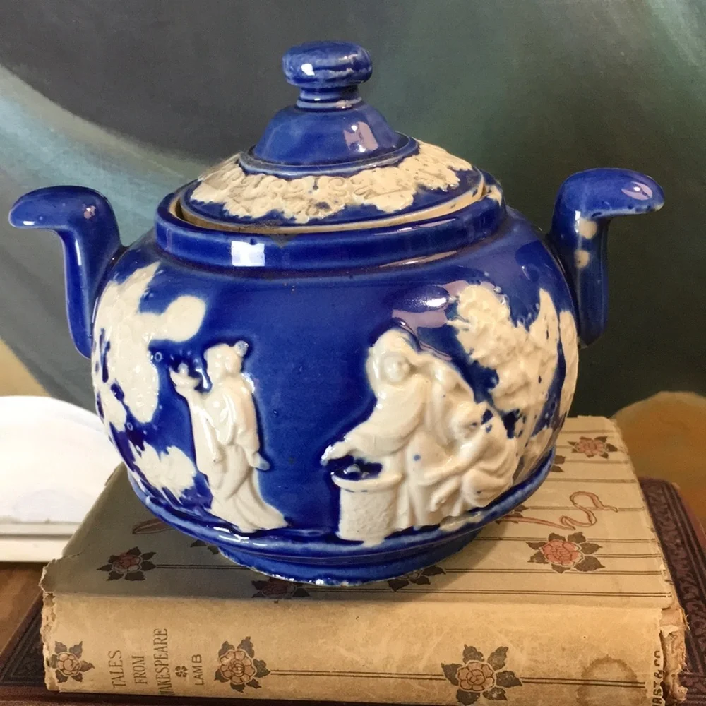 Vintage Sugar Bowl & Creamer - Picture 2 of 8